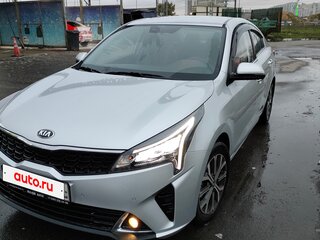 2021 Kia Rio IV Рестайлинг, серый, 1690000 рублей, вид 3