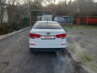 2015 Kia Rio III Рестайлинг, белый, 1050000 рублей, вид 3