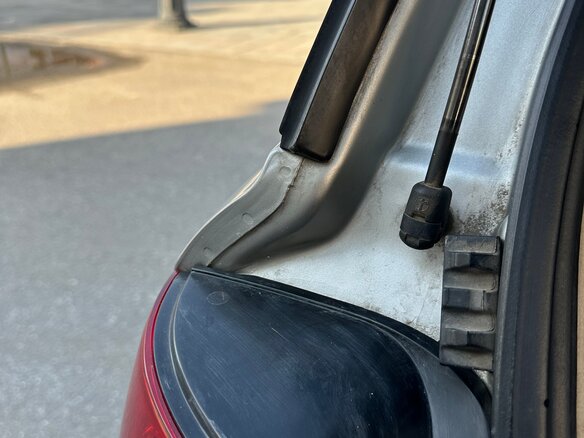 2002 Kia Sorento 4-speed I, серебристый, 460000 рублей - вид 20