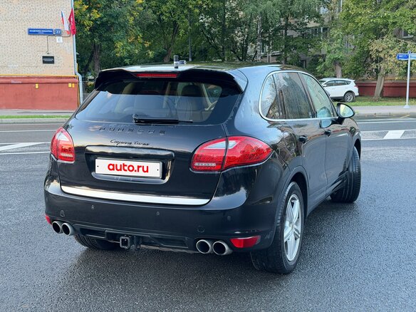 2010 Porsche Cayenne Turbo II (958), чёрный - вид 6