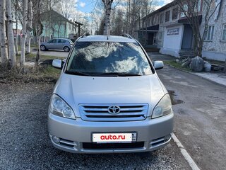 2001 Toyota Avensis Verso I, серебристый, 450000 рублей, вид 3