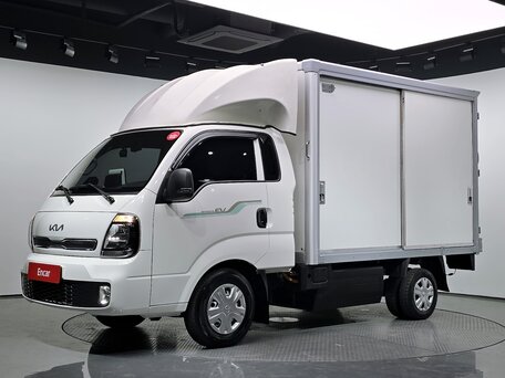2024 Kia Bongo, белый, 3043000 рублей, вид 1