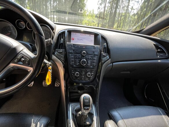 2013 Opel Astra OPC J, жёлтый, 1100000 рублей - вид 12