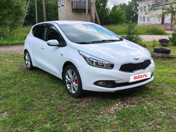 2013 Kia Ceed II, белый, 990000 рублей - вид 3