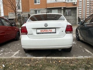 2014 Volkswagen Polo V, белый, 700000 рублей, вид 3