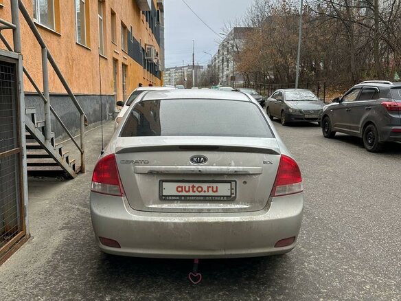 2008 Kia Cerato I Рестайлинг, серебристый, 550000 рублей - вид 3