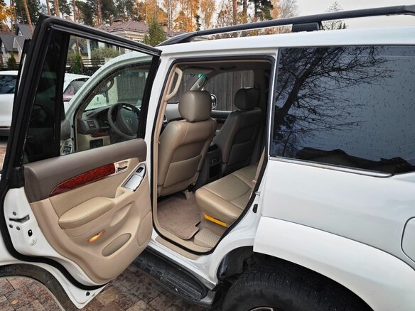 2004 Toyota Land Cruiser Prado 5-speed 120 Series, белый, 1650000 рублей - вид 6