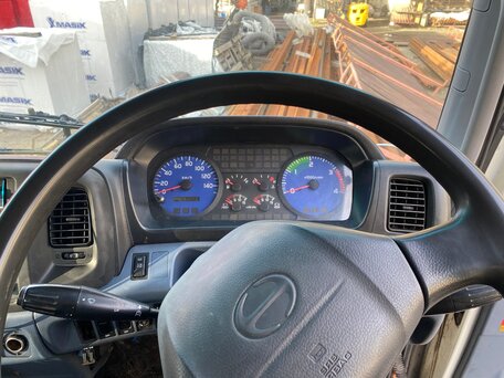2004 Hino Series 500 (Ranger), белый, 4800000 рублей, вид 4