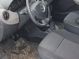 2010 Renault Logan I Рестайлинг, белый, 900000 рублей, вид 5