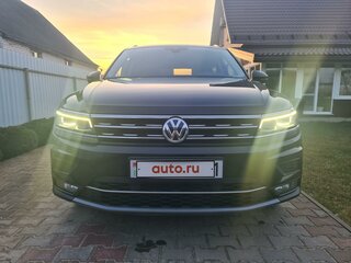 2018 Volkswagen Tiguan Allspace II, чёрный, 2804431 рублей, вид 2