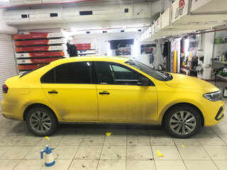 2020 Volkswagen Polo VI, жёлтый, 1220000 рублей, вид 3