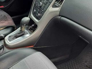 2011 Opel Astra J, серебристый, 700000 рублей, вид 2