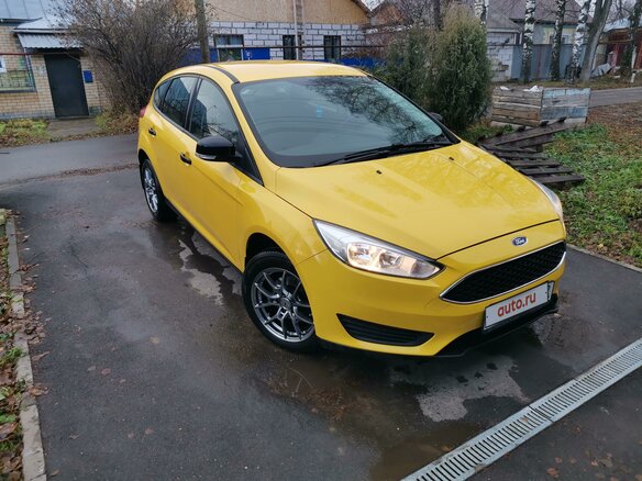 2017 Ford Focus III Рестайлинг, жёлтый, 990000 рублей - вид 5