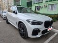 2020 BMW X5 25d IV (G05/G18), белый, 5650000 рублей - вид 6