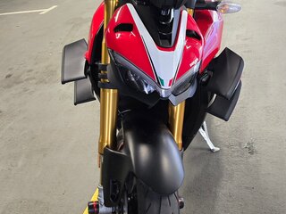 2020 Ducati Streetfighter V4, красный, 1800000 рублей, вид 3