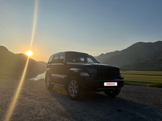 2008 Jeep Cherokee IV (KK), чёрный, 1200000 рублей, вид 1
