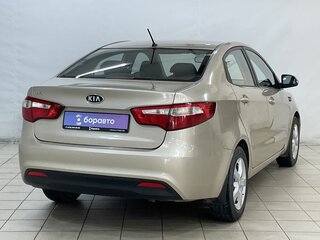2012 Kia Rio 5-speed III, бежевый, 745000 рублей, вид 4