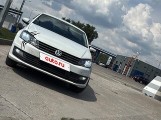 2018 Volkswagen Polo V Рестайлинг, белый, 750000 рублей, вид 2