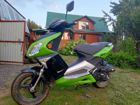 2018 Yamaha Aerox 50, зелёный, 40000 рублей, вид 1