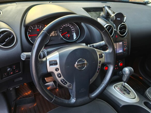 2010 Nissan Qashqai I Рестайлинг, пурпурный, 1450000 рублей - вид 6