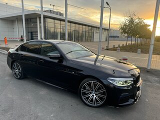 2019 BMW 5 серии 520d VII (G30/G31/G38), синий, 4300000 рублей, вид 2