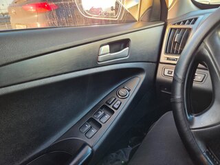 2011 Hyundai Sonata VI (YF), серый, 950000 рублей, вид 4