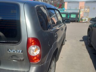 2018 Chevrolet Niva I Рестайлинг, серый, 950000 рублей, вид 5