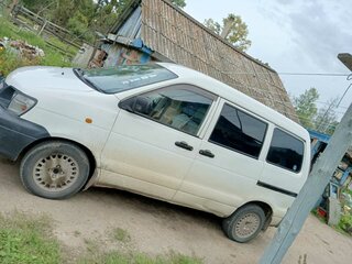 1999 Toyota Town Ace III, белый, 350000 рублей, вид 3