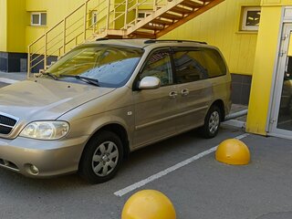 2005 Kia Carnival I Рестайлинг, серый, 750000 рублей, вид 1