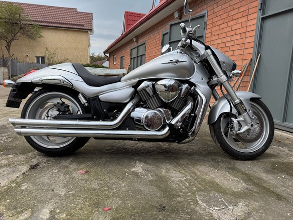 2006 Suzuki Boulevard M109R, серебристый, 1300000 рублей - вид 2