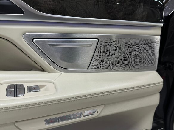 2015 BMW 7 серии Long 750Li xDrive VI (G11/G12), коричневый, 3800000 рублей - вид 12