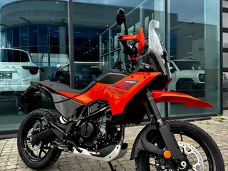 2025 KTM 390 Adventure X, оранжевый, 749000 рублей, вид 2