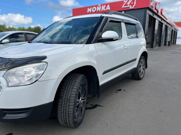 2012 Skoda Yeti I, белый, 640000 рублей - вид 2