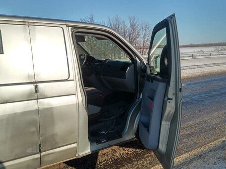2008 Volkswagen Transporter, серый, 800000 рублей, вид 4
