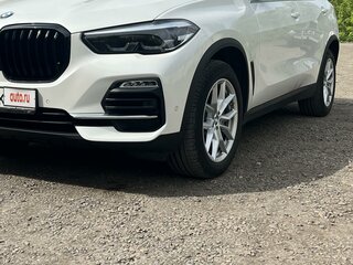 2021 BMW X5 25d IV (G05/G18), белый, 7100000 рублей, вид 1