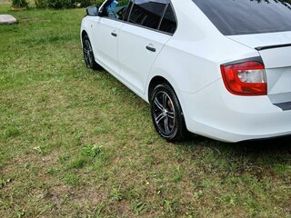 2017 Skoda Rapid I, жёлтый, 900000 рублей, вид 4