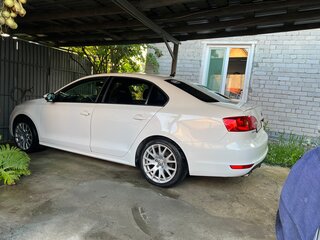 2011 Volkswagen Jetta VI, белый, 750000 рублей, вид 3