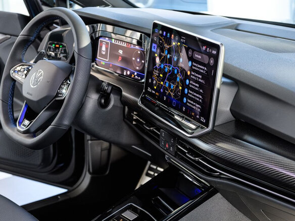 2025 Volkswagen Golf R VIII Рестайлинг, чёрный, 7289000 рублей - вид 11