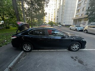 2020 Toyota Camry VIII (XV70), чёрный, 2000000 рублей, вид 5
