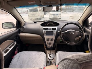 2006 Toyota Belta I, серебристый, 520000 рублей, вид 5