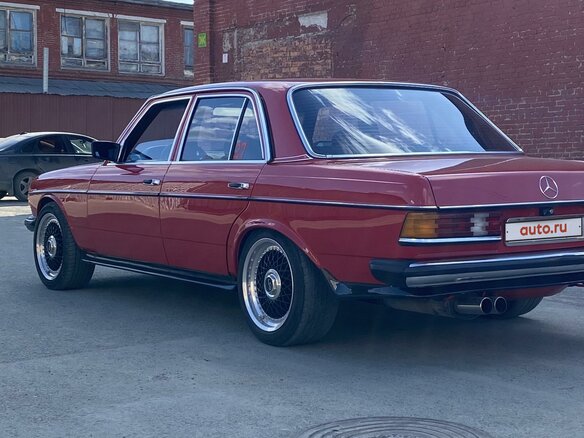 1984 Mercedes-Benz W123 200 5-speed, красный, 1450000 рублей - вид 4