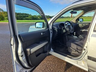 2011 Nissan X-Trail II Рестайлинг, серебристый, 1270000 рублей, вид 4