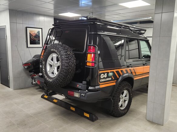 2003 Land Rover Discovery II, чёрный, 6000000 рублей - вид 2