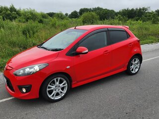 2009 Mazda Demio III (DE), красный, 650000 рублей, вид 3