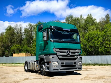 2018 Mercedes-Benz Actros, зелёный, 4990000 рублей, вид 2
