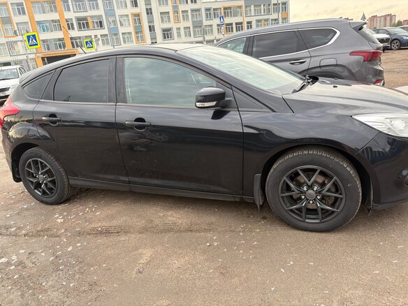 2014 Ford Focus III, чёрный, 590000 рублей - вид 2