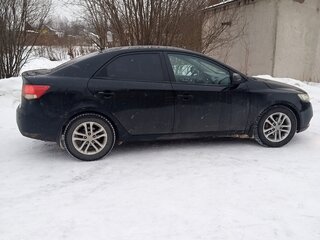 2011 Kia Cerato 6-speed II, чёрный, 930000 рублей, вид 2