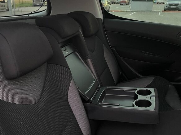 2010 Peugeot 308 I, белый - вид 5