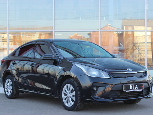 2019 Kia Rio IV, чёрный - вид 2