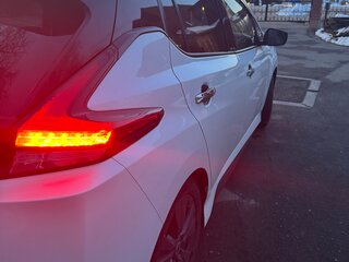 2018 Nissan Leaf II (ZE1), белый, 1800000 рублей, вид 3
